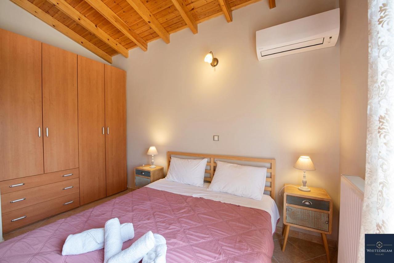 Villa Pine Forest Kompitsion Екстер'єр фото