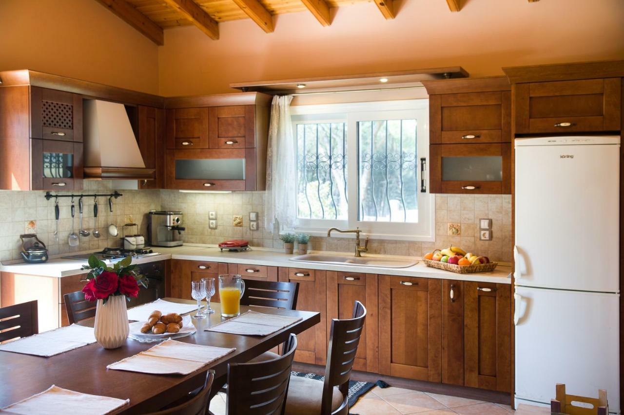 Villa Pine Forest Kompitsion Екстер'єр фото
