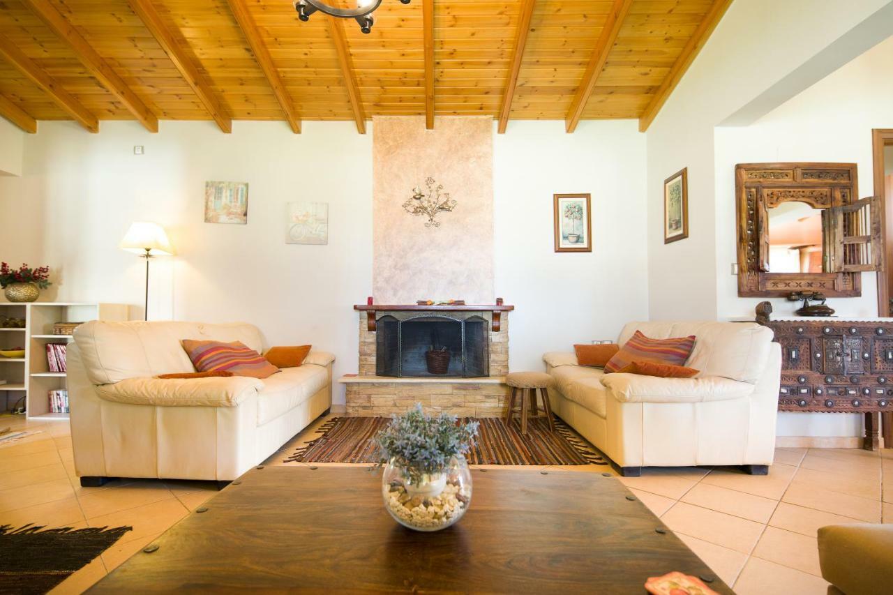 Villa Pine Forest Kompitsion Екстер'єр фото